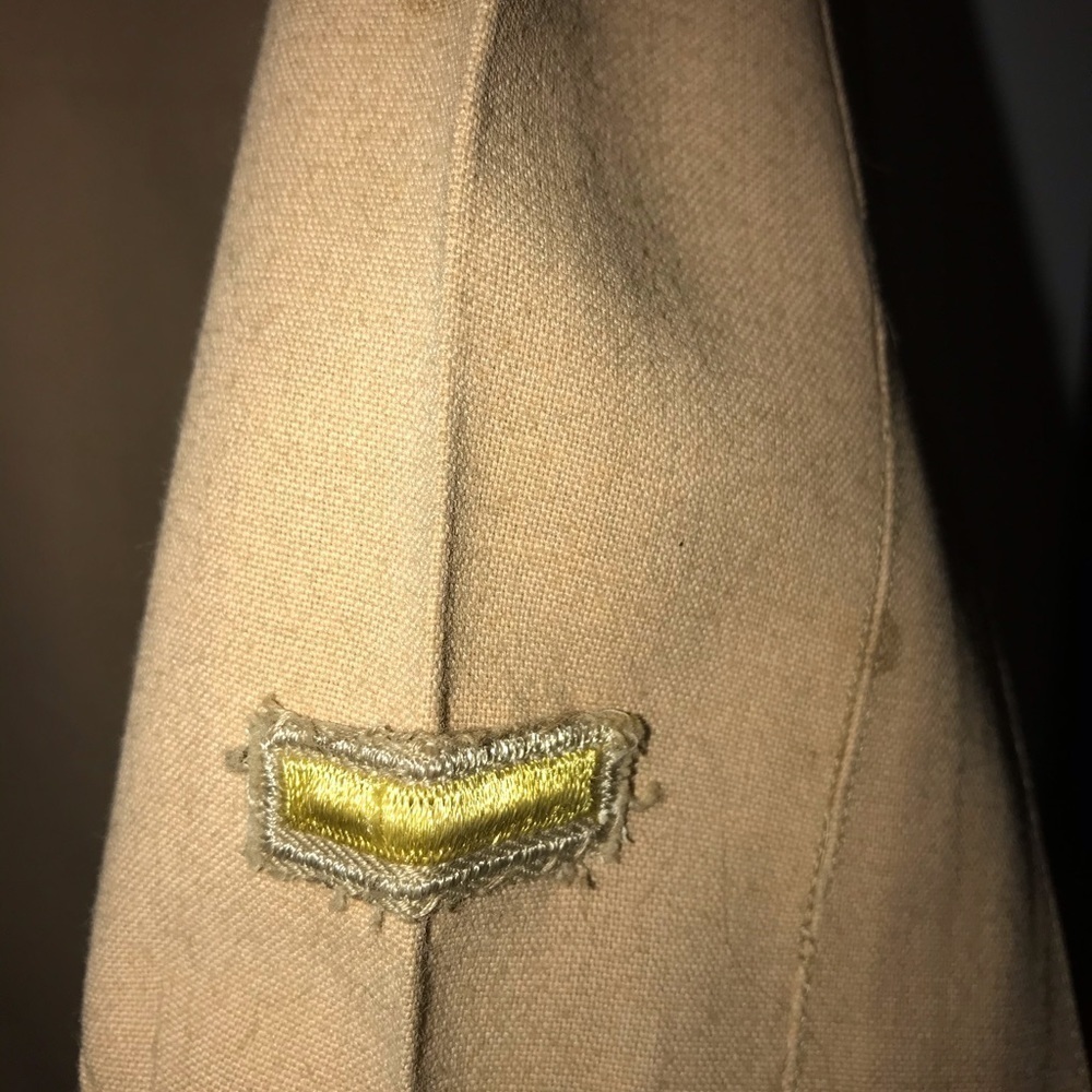 GUC Vintage Army Sergeant’s Shirt. This is an official Army issued shi… - Picture 14 of 16